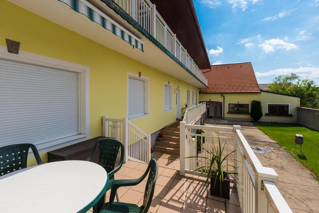Gaestehaus - Doris - Wenzl Moerbisch Am See Ngoại thất bức ảnh